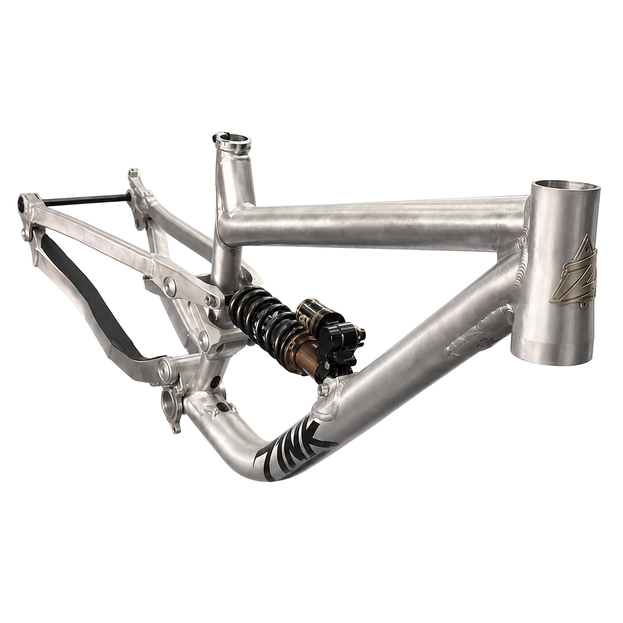 ZADER 27.5 inch rear wheel and short chainstay detail